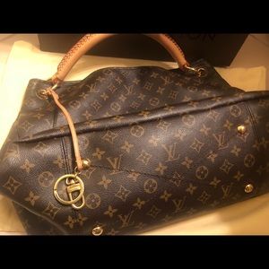 Authentic LV Artsy MM Bag